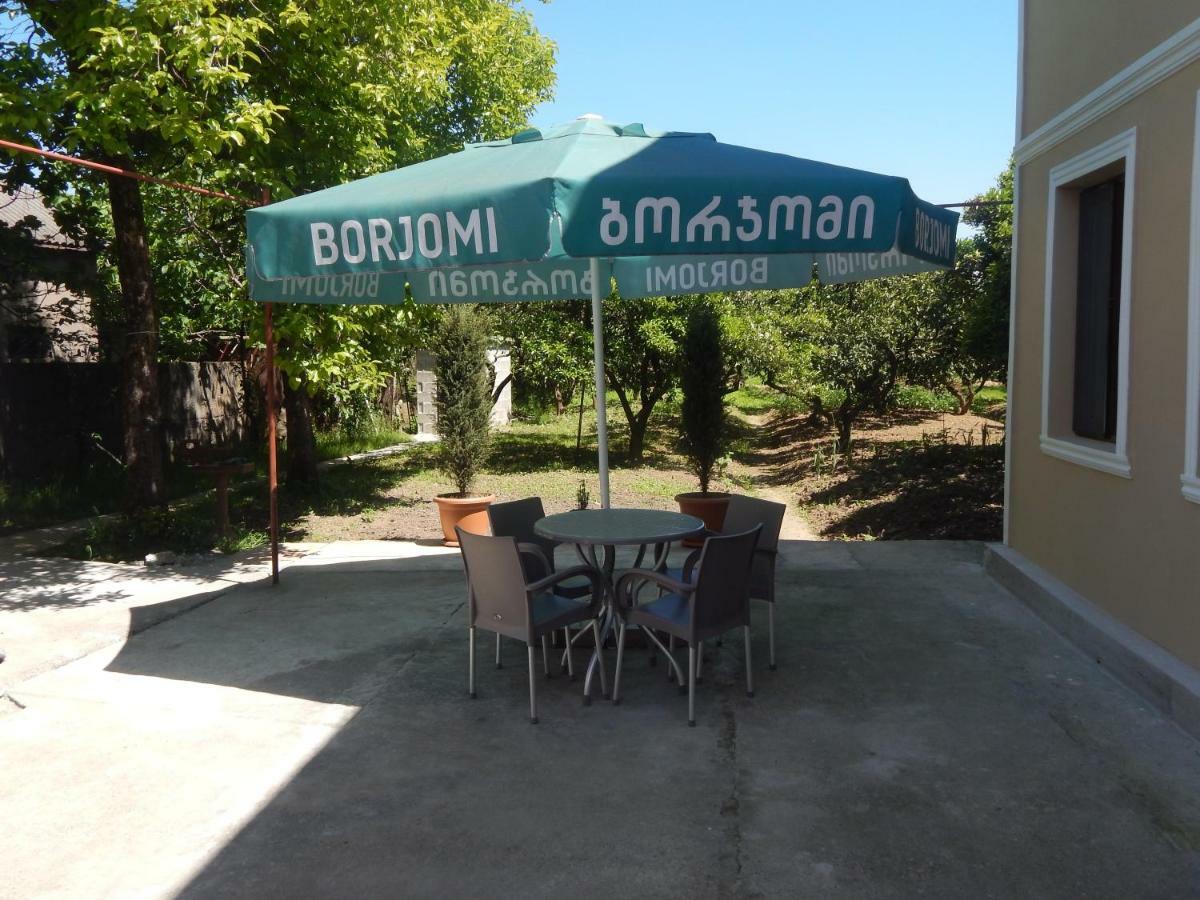 Guest House On Angisa Batumi Exterior photo